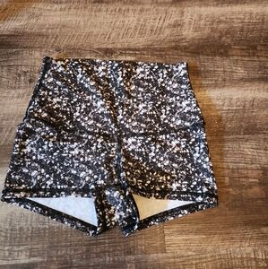Lululemon Shine Short Roll Down Shimmy Shimmer Black White Size 4